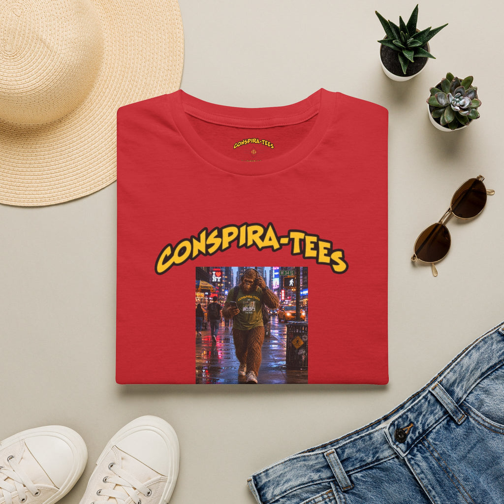 Meet Tom Conspira-tee. Now that’s an Endorsement!